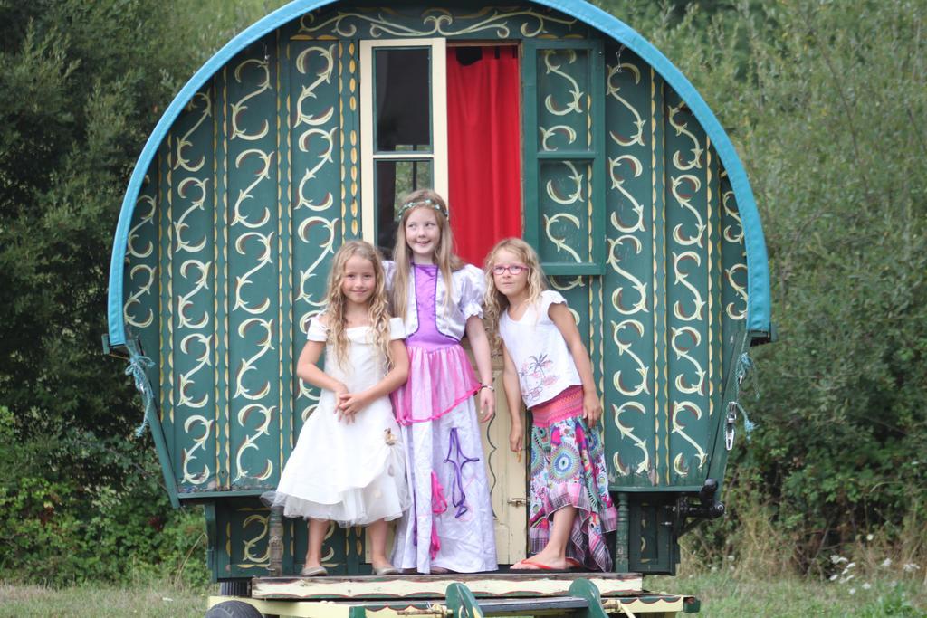 La Maison Du Bonheur Anlhiac Exteriör bild
