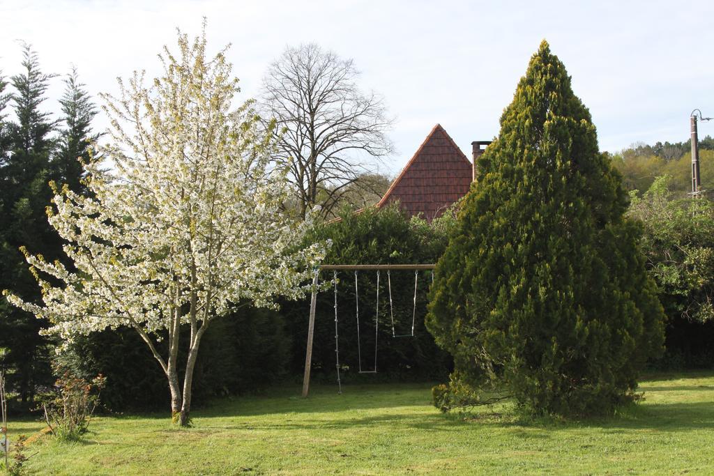 La Maison Du Bonheur Anlhiac Exteriör bild