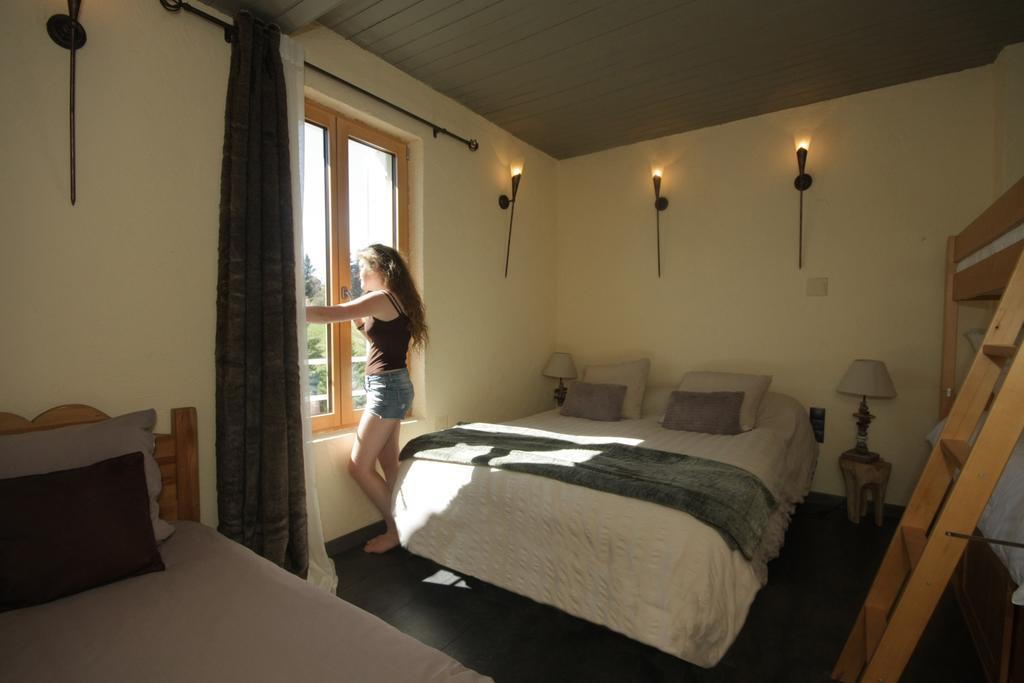 La Maison Du Bonheur Anlhiac Exteriör bild