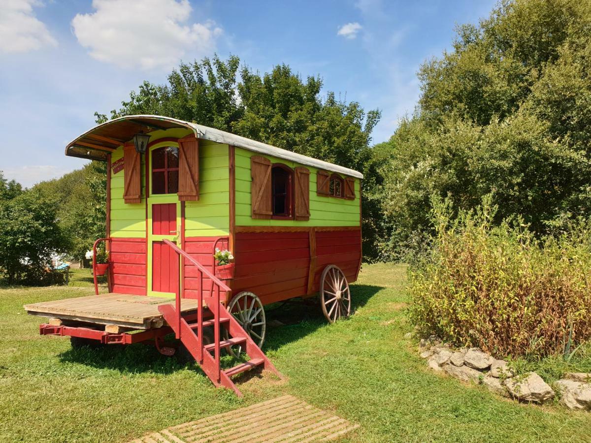 La Maison Du Bonheur Anlhiac Exteriör bild