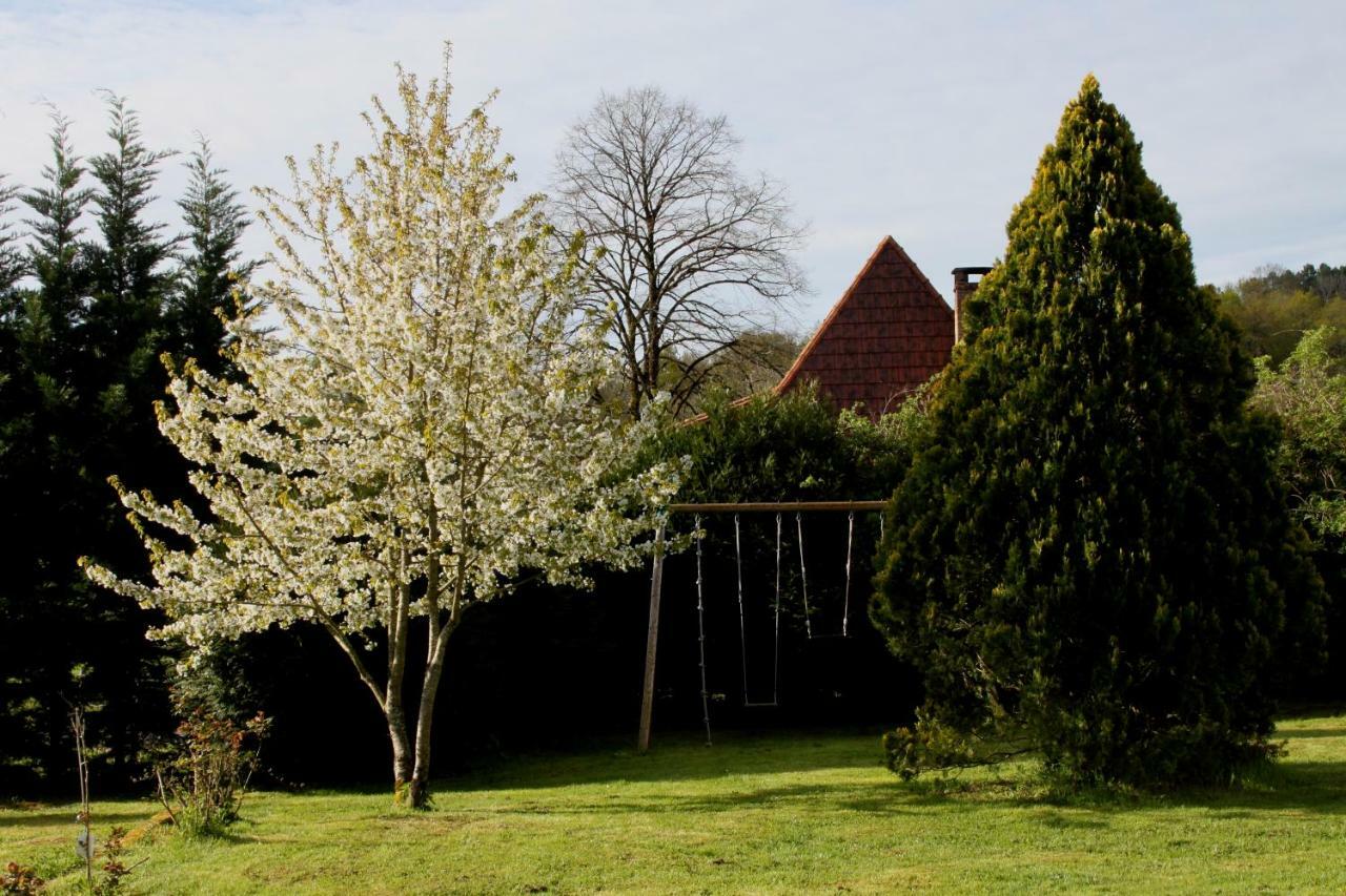 La Maison Du Bonheur Anlhiac Exteriör bild