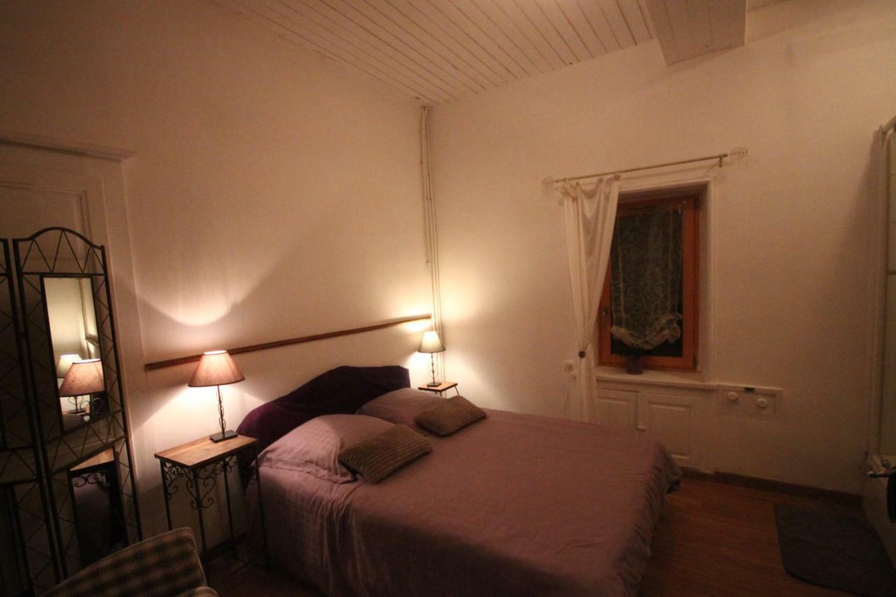 La Maison Du Bonheur Anlhiac Exteriör bild